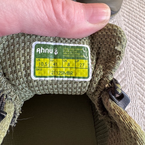 Men's Ahnu Hiking Low Top Waterproof Shoes, Size 10.5 - Picture 7 of 10